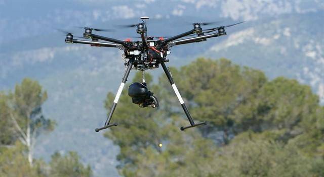 Cancelan vuelos en el Aeropuerto de Londres-Gatwick ante la presencia de varios drones 3
