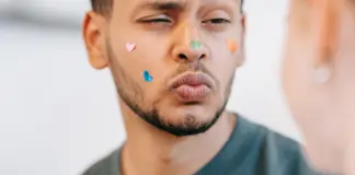 Chat renovado: etiquetas y stickers que mejoran grupos image