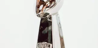 gm en el GM de los Raiders y el giro Brady image