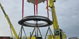 En Beniparrell ensamblan la pieza valenciana que llevará Artemis IV a la órbita lunar