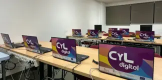 La Junta premiada por llevar la formación tecnológica al campo: ¿comienza la revolución digital en los pueblos?