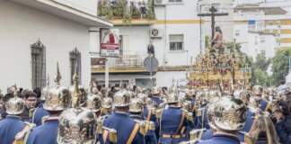 Revive la magia del Sábado Santo en Sevilla 2026: descubre los horarios y recorridos de las hermandades en un día inolvida...