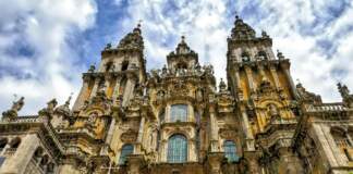 La carraca de la Catedral de Santiago regresa para resonar en la Semana Santa: un eco de tradición histórica