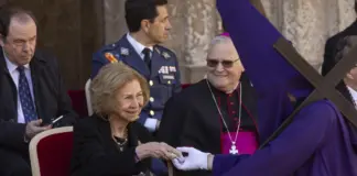 Descubre las sorprendentes instantáneas de la Reina Sofía en la Semana Santa de Murcia