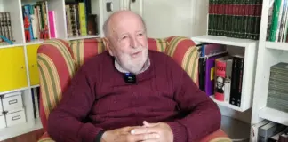 Fallece Diego Carcedo, el legendario periodista que dejó huella en RTVE y el reporterismo español.