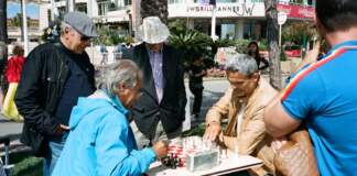 Almodovar y Cannes impulsan el cine español hoy image