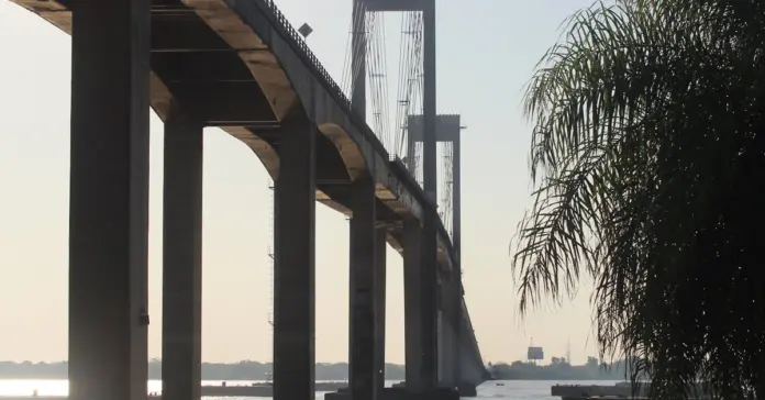 Puente y Adamuz agitan la política andaluza image
