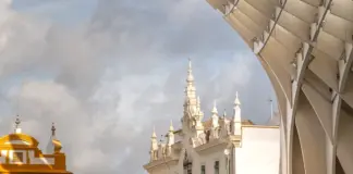 Lehendakari y la marea txuriurdin en Sevilla image