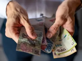 Hacienda vigila ingresos y retiradas en cajeros desde 1.000€ Economista advierte el límite de efectivo en 2026 image