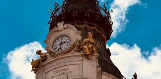 Hora en Madrid hoy y por qué cambia tanto image