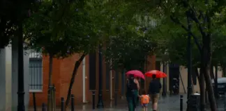 Tormentas y granizo azotan hoy media España image