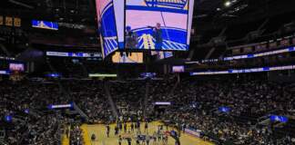 ET arranca la noche clave de Warriors y Nets image