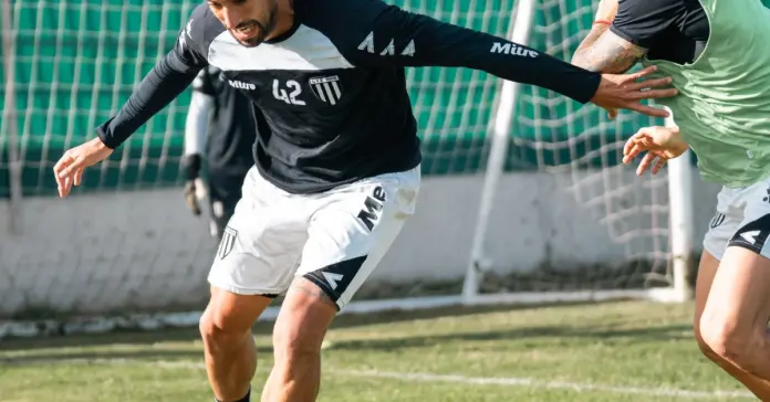 Racing de Santander - Almería vive un duelo clave image