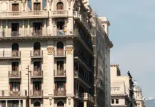 Explosion bombona butano Barcelona deja varios heridos image