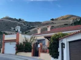 Tiempo Granada hoy con avisos y chubascos aislados image
