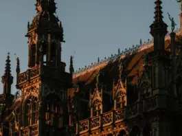 Comisión Europea aprieta a España y cambia la luz Comisión Europea aprieta a España y cambia la luz image