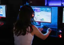 «La exclusión de las niñas en los videojuegos y la carga de las madres en la educación digital»