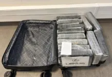 Tres arrestados con maleta de cocaína en Lisboa: ¿Qué evidencias encontró la policía?