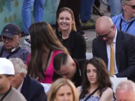 El Papa León XIV visita el programa Sal de la Calle en CEDIA de Cáritas, en la Comunidad de Madrid.