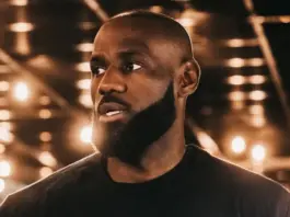 LeBron James sorprende con sus habilidades fuera de la cancha