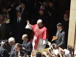 El himno a la Virgen de Montserrat que sorprende al Papa y al nacionalismo