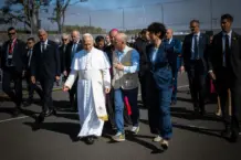 La ministra de Inclusión y el Papa visitan «Las Raíces» en Tenerife