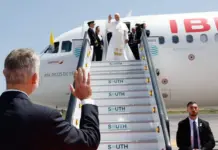 Avería en el avión del papa en Tenerife: lo que pasó en el vuelo a Roma