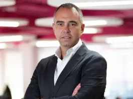 Liderando la era agéntica: invierte en talento y tecnología