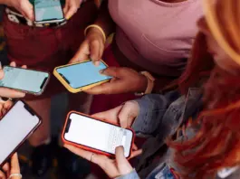 Reino Unido prohíbe redes sociales menores 16 años