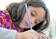 Tecnología vs papel: equilibrio en las aulas