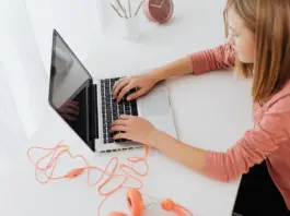 Noruega prohíbe inteligencia artificial en escuelas