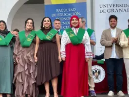 Celebración de la graduación de la promoción 2022-2026 en la Facultad de Educación, Economía y Tecnología