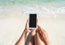Descubre cómo reservar tu sombrilla desde el móvil en las ‘playas inteligentes’ de España