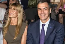 El juez Peinado envía a juicio a la esposa de Sánchez y le retira el pasaporte