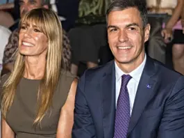 El juez Peinado envía a juicio a la esposa de Sánchez y le retira el pasaporte