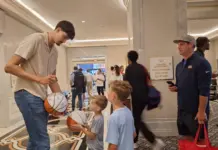 Emoción en el Hotel Lotte de Nueva York: Aday Mara listo para el draft de la NBA