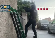 Los vecinos de Cabra del Camp recuperan el control de su pueblo