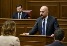 Vox derriba investidura de Moreno: Ultimátum PP 48h (64 caracteres)