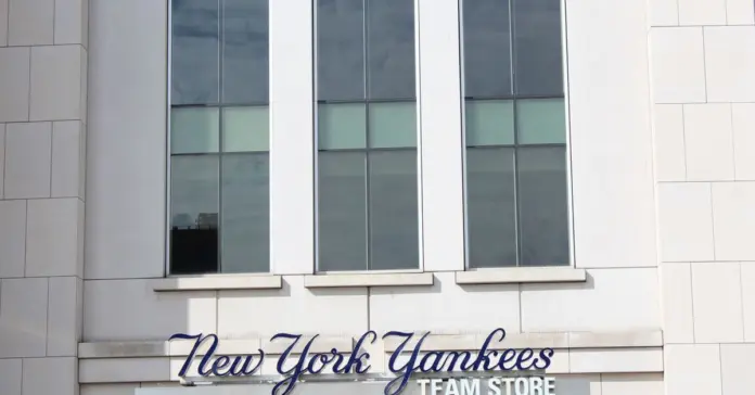 Spencer Jones y la decisión que puede cambiar Yankees image
