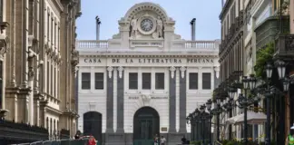 El universo de la casa de papel continua y ya interesa image