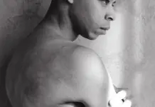 Celeste amarilla Mbappé y la polémica que arrasa Celeste amarilla Mbappé y la polémica que arrasa image