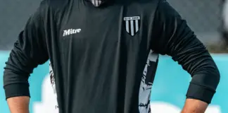 Portero noruega vuelve a casa y sorprende a todos image