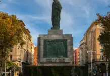 Alfonso Fernández Mañueco y el pacto que inquieta Alfonso Fernández Mañueco y el pacto que inquieta image
