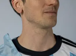 Camiseta España y el gesto de Bardem en el partido Camiseta España y el gesto de Bardem en el partido image