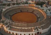 Cartel toros hoy Sevilla para vivir una gran tarde image
