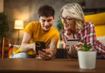 ¡No dejes que tu smartphone te espíe! Las trampas tecnológicas para mayores