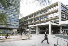 Barcelona apuesta por formación en tecnología de semiconductores