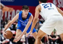 «Sergio de Larrea brilla con Dallas: conexión con los grandes en la Liga de Verano»