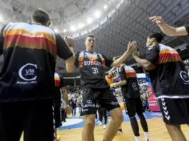 El alero esloveno Cancar vuelve con anillo de la NBA