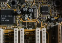 Controles exportación tecnológica de EE.UU. fracasan frente a China: ¿Nueva política industrial para IA?